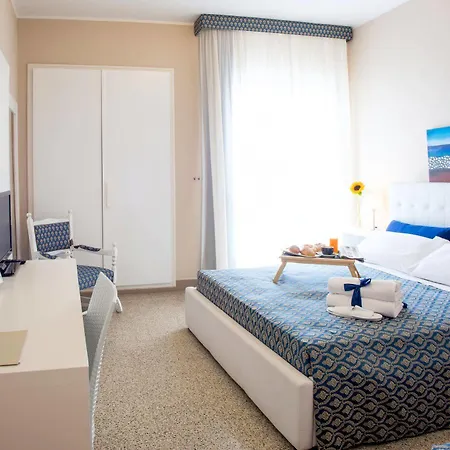 Isola Lo Scoglio Hotel 3*
