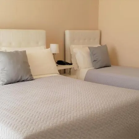 Isola Lo Scoglio 3* 포르토 세자레오