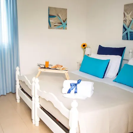 Isola Lo Scoglio Hotel 3*